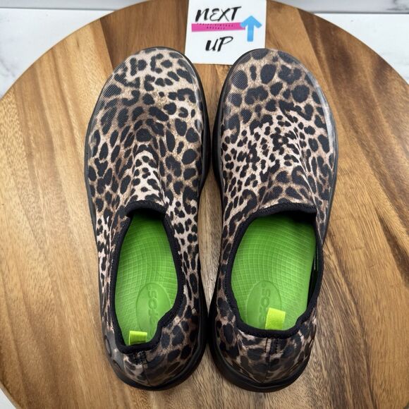 Womens size 10-Oofos OOmg eeZee Low Slip On Recovery Comfort Shoes Cheetah - Picture 7 of 9